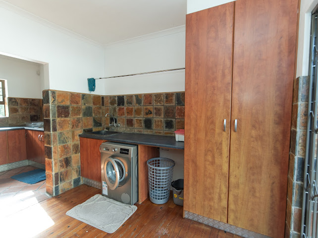 5 Bedroom Property for Sale in Summerstrand Eastern Cape